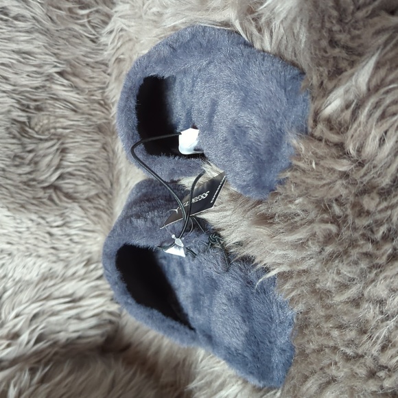 Express Grey Faux fur Slippers - Picture 6 of 11